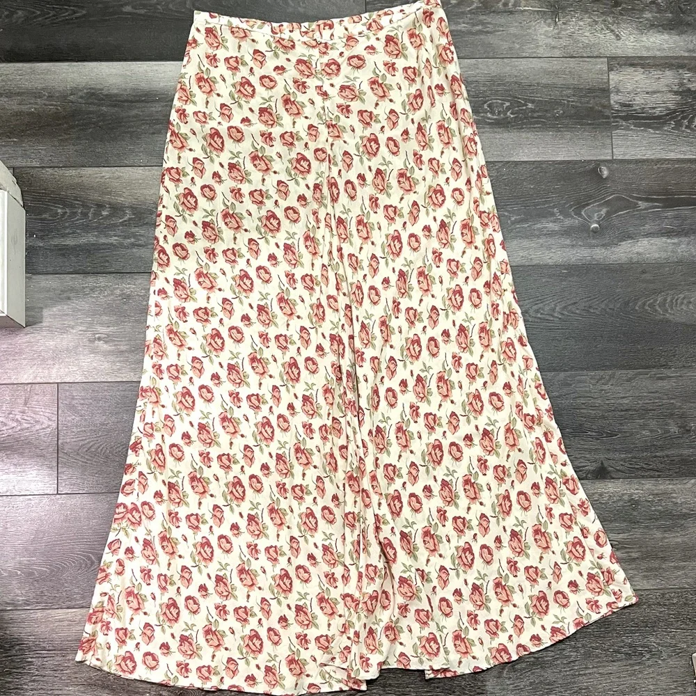 ๐ซSOLD๐ซ RARE Vintage 90โs Betsey Johnson Rose Floral Maxi Skirt - Picture 2 of 5